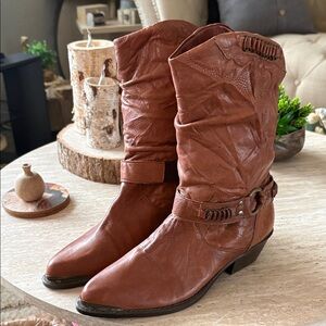 Elegant Tan Leather Upper Heeled Boots